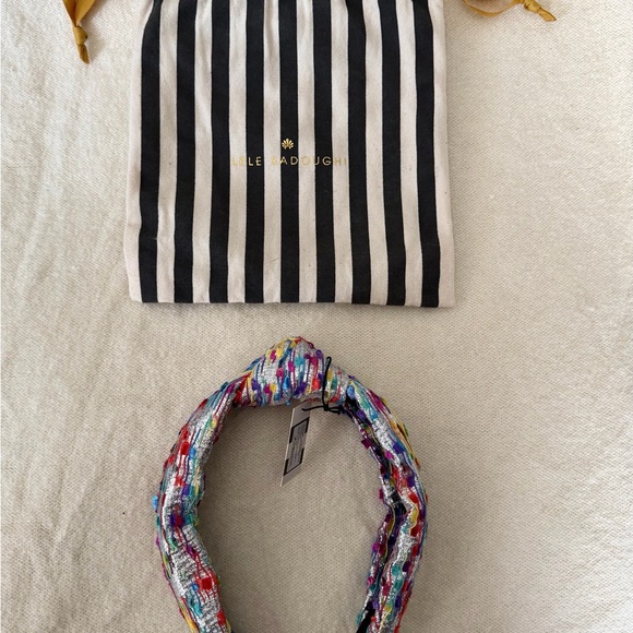 Lele Sadoughi Accessories - NWT Lele Sadoughi Silver Metallic Confetti Knotted Headband ✨